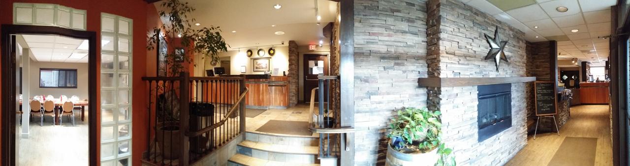 Bear Country Inn Terrace Extérieur photo